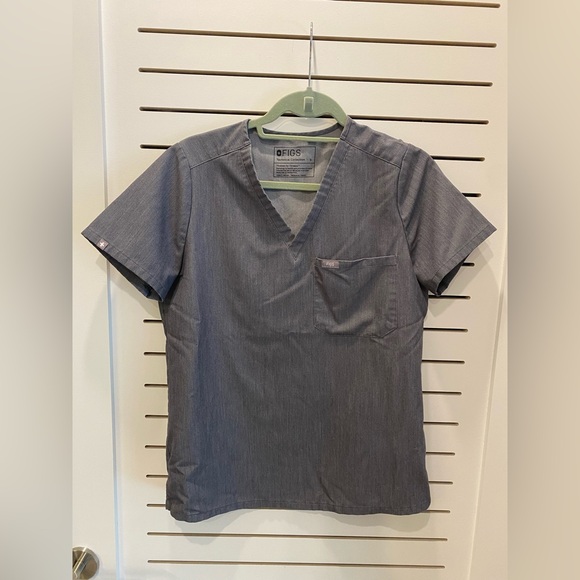 Figs | Tops | Figs Graphite Catarina Scrub Top | Poshmark